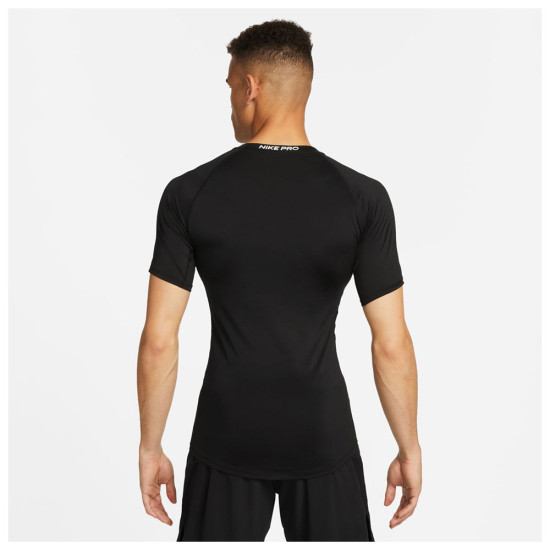 Nike Ανδρική κοντομάνικη μπλούζα Pro Dri-FIT Tight Short-Sleeve Fitness Top Nike Ανδρική κοντομάνικη μπλούζα Pro Dri-FIT Tight Short-Sleeve Fitness Top